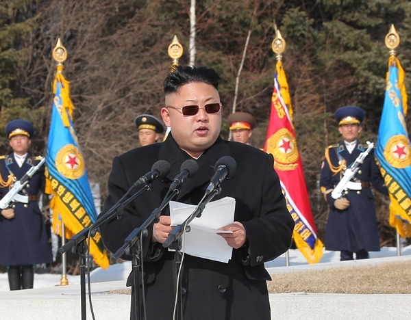 행사에 참석한 북한의 김정은 위원장 (사진: 연합)