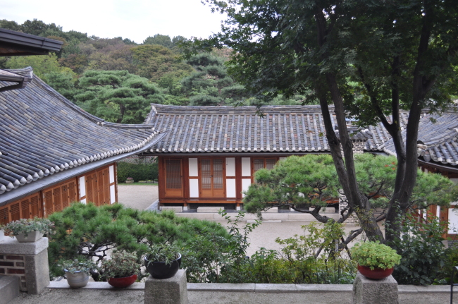 A view of Eun Deok Cultural Center (Eun Deok Cultural Center)