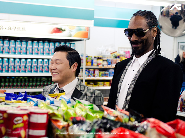 Psy (left) and Snoop Dogg. (YG Entertainment)