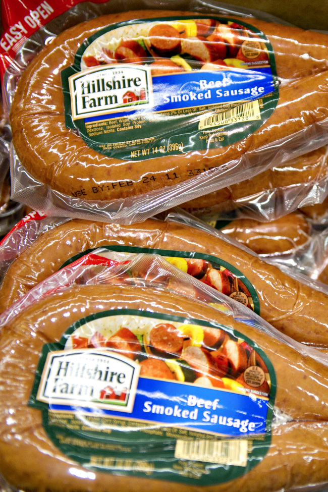 Packages of Sara Lee Corp. Hillshire Farm beef smoked sausage are displayed for sale in a supermarket in Princeton, Illinois. (Bloomberg)