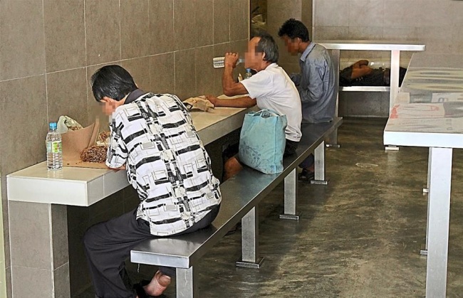 Kechara Soup Kitchen provides the homeless a warm meal and clean place to dine. (The Star)