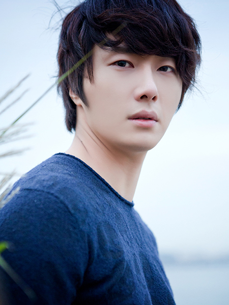 Actor Jung Il-woo (StarK Entertainment)
