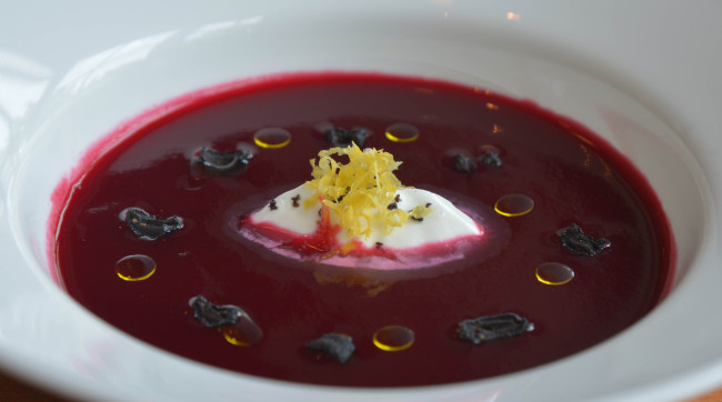 The Beastro’s chilled beet soup with creme fraiche, lemon zest, dehydrated black olives and olive oil (Kim Myung-sub/The Korea Herald)