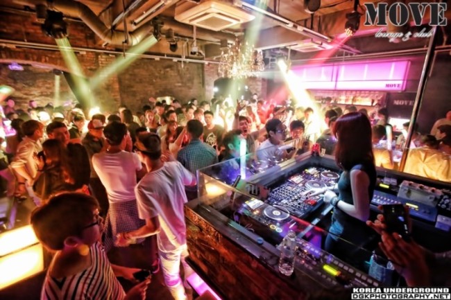 People dance in Club Move in Itaewon, Seoul. (Lounge & Club Move)
