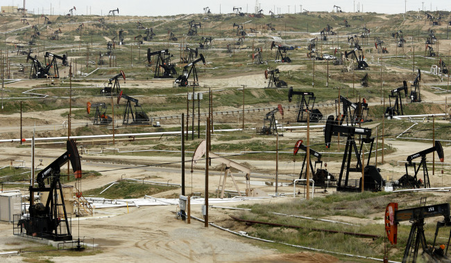 Oil pumps stand at the Chevron Corp. Kern River oil field in Bakersfield, California. (Bloomberg)