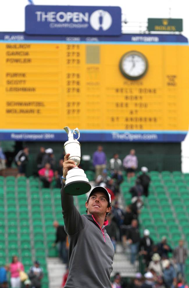 Northern Ireland’s Rory McIlroy celebrates with the claret jug after winning the British Open on Sunday. (AFP-Yonhap)