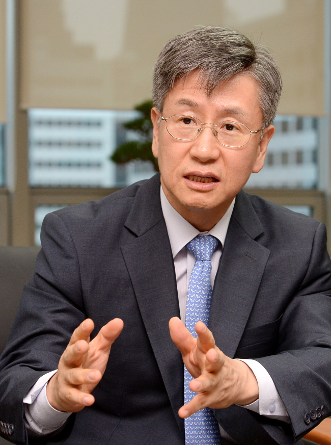 Kim Yeong-rin, president of the Financial Security Agency. (Ahn Hoon/The Korea Herald)