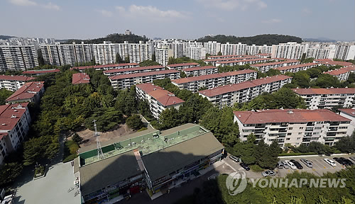 An apartment complex in Mok-dong, western Seoul. (Yonhap)