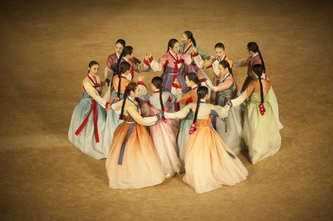 Ganggangsullae, a traditional Korean circle dance (National Gugak Center)