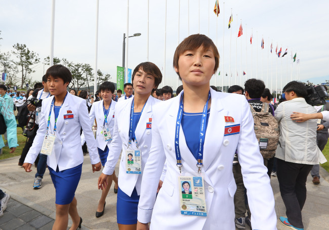 North Korean athletes (Yonhap)