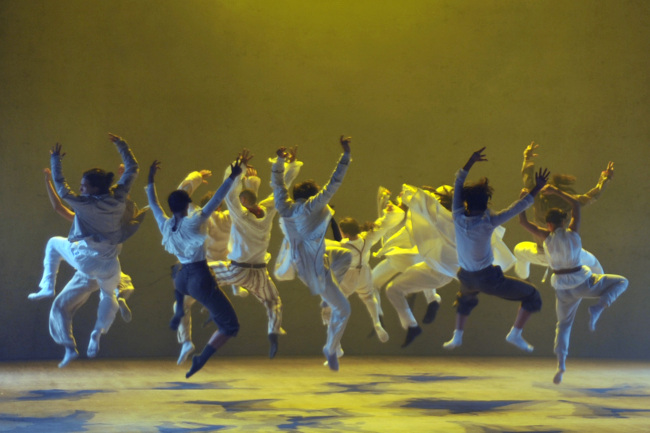 A scene from London-based Israeli choreographer Hofesh Shechter’s play “Sun,” to be staged at the Seoul Performing Arts Festival. (SPAF)