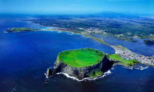 Seongsan Ilchulbong was designated a UNESCO World Natural Heritage site in 2007. (Jeju World Natural Heritage Center)