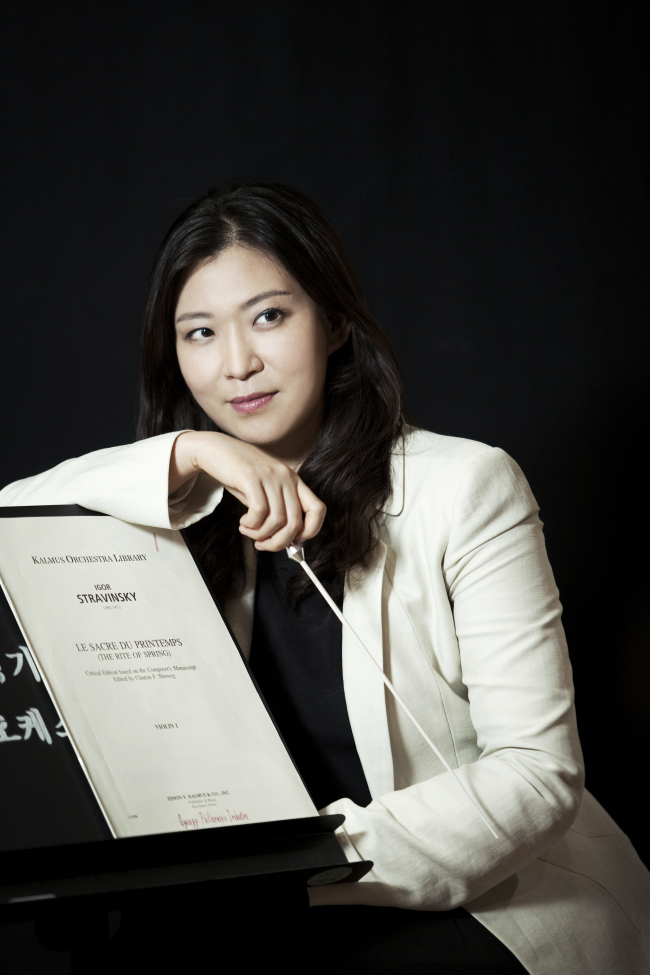 Conductor Sung Shi-yeon of the Gyeonggi Philharmonic Orchestra (Korea Mecenat Association)