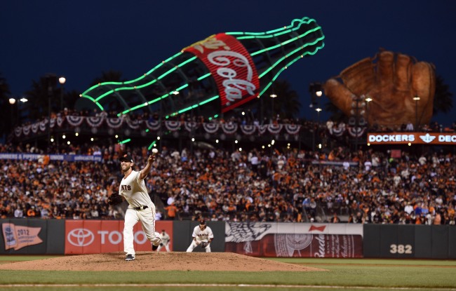 San Francisco Giants starter Madison Bumgarner delivers in the fifth inning on Sunday. (USA Today-Yonhap)