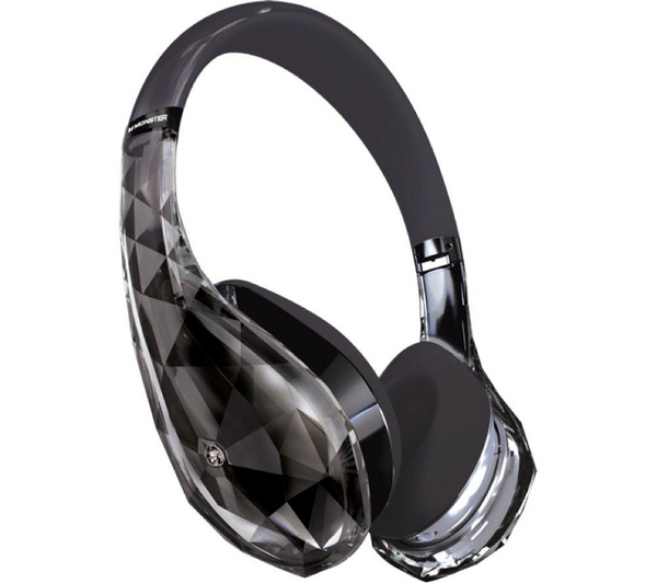 The Diamond Tears headset, codesigned by JYP Entertainment and Monster (JYP Entertainment)