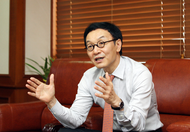 Lee Kun-ho, former president of KB Kookmin Bank.