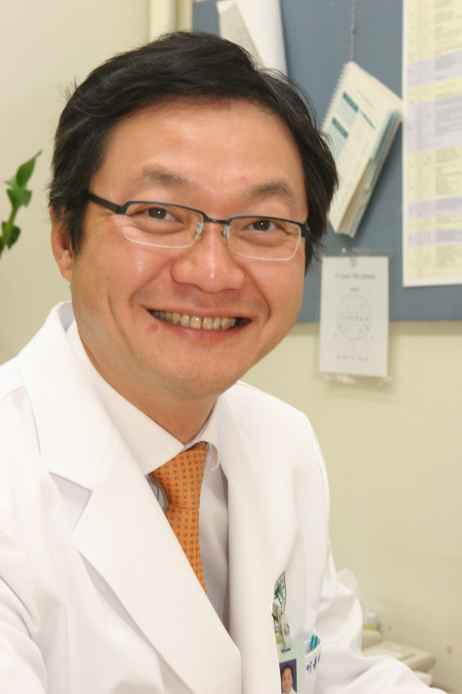 Doctor and professor Lee Dong-hyun. (Ewha Womans University Mokdong Hospital)