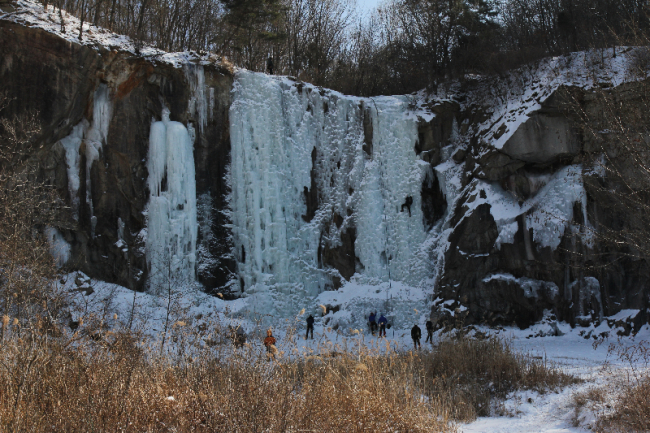 The upper icefalls at Garebi (IGK Collection)