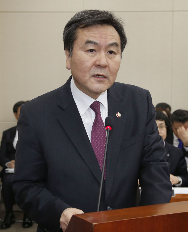 Financial Services Commission chairman Shin Je-yoon. (Yonhap)