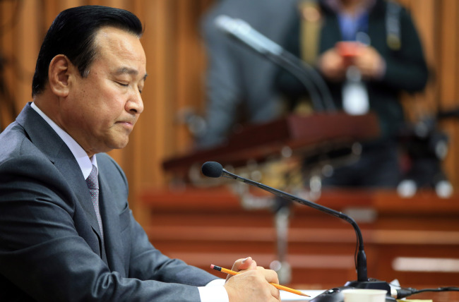 Rep. Lee Wan-koo listens to questions during his confirmation hearing at the National Assembly on Tuesday. (Yonhap)