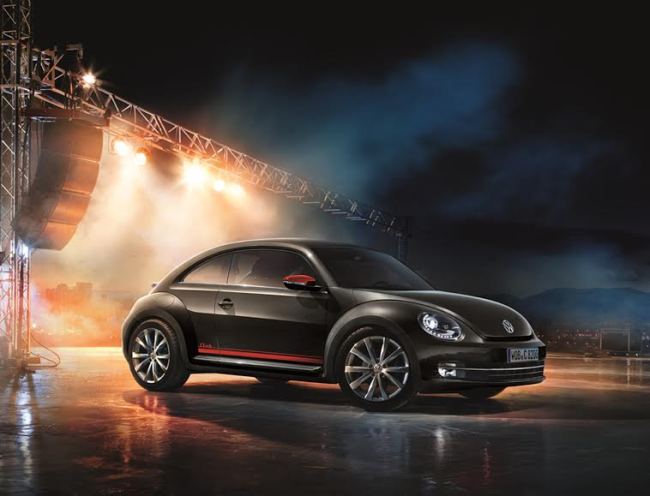 Volkswagen Korea released 120 units of the Beetle Club Limited Edition in the market. The car is facilitated with bi-xenon headlights, a trendier exterior color and 17-inch Ravenna alloy wheels. (Volkswagen Korea)