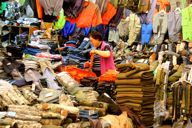 The Yeongdeungpo Traditional Market in Yeongdeungpo-gu, Seoul (Julie Jackson/The Korea Herald)