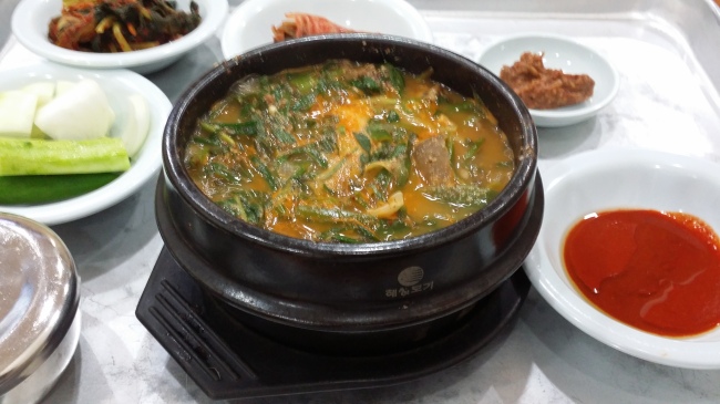 Bosintang, Korean dog meat soup (Yeo Jun-suk/The Korea Herald)