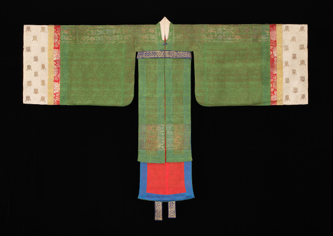 Ceremonial robe of Consort of Imperial Prince Ui, early 20th century (National Palace Museum of Korea)