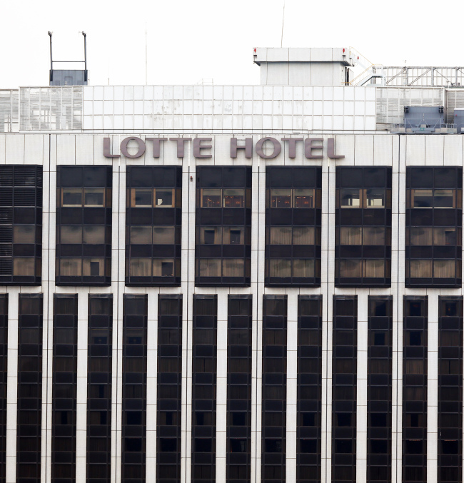 Lotte Group is all-out to tackle the aftermath of an internal feud that has ignited regulatory action and public boycotts. (Yonhap)