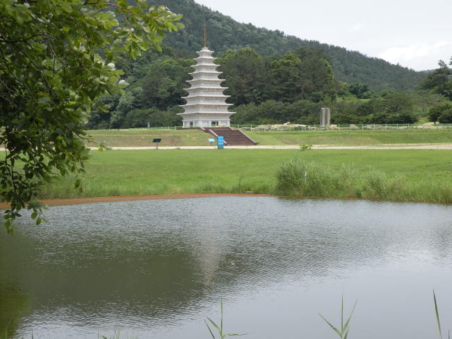 The east pagoda at the Mireuksa Temple site (Iksan City Government)