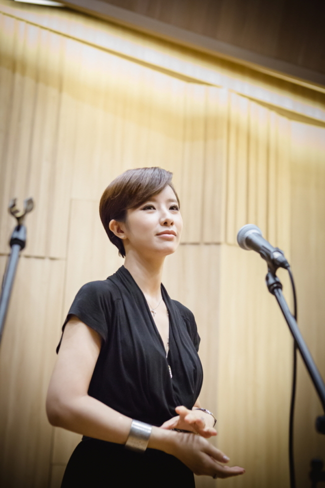 Park Ki-young at Thursday's press event for her album's release at the Stradeum music hall in Hannam-dong (Fortune Entertainment)