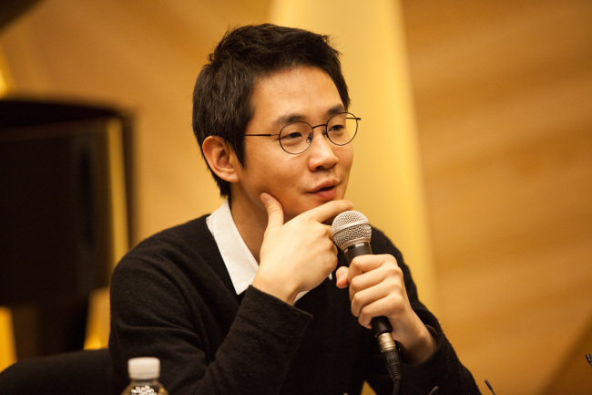 Pianist Lim Dong-hyek speaks at a press conference held at the Stradeum concert hall in Seoul on Tuesday. (Credia)