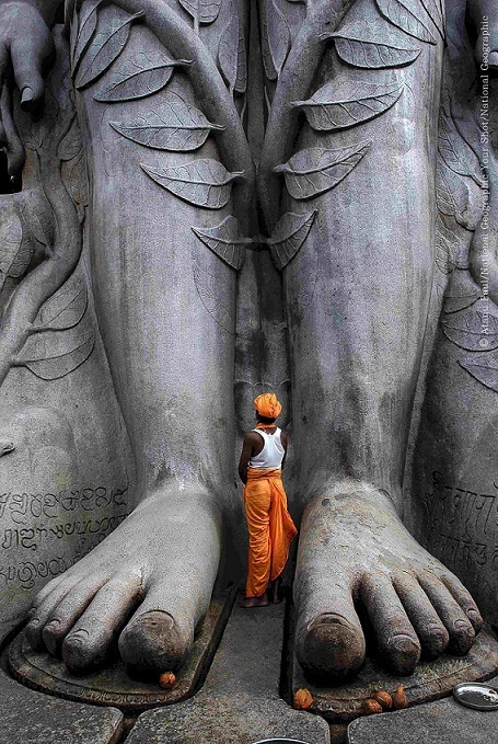 A photograph of the Gomateshwara Bahubali Statue in Shravanabelagola, Karnataka, India, by Atanu Paul. (National Geographic)