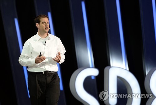 Tesla Motors CTO JB Straubel speaks at the Seoul Digital Forum on May 20.    Yonhap