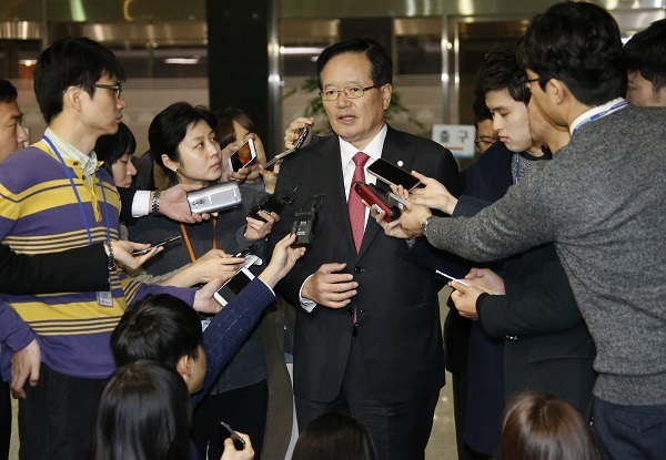 National Assembly Speaker Chung Ui-hwa speaks to reporters on Thursday. Yonhap