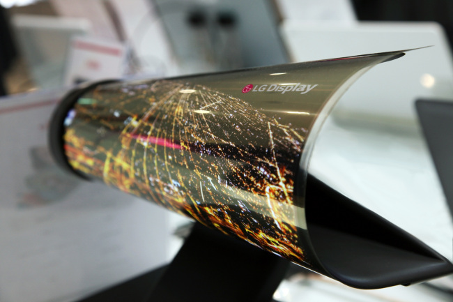 LG Display showcases a rollable display at the International CES trade show held in Las Vegas in January this year. (LGD)