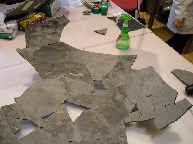 Restoration process of a Goryeo Dynasty jar: Putting broken pieces together (The National Museum of Korea)