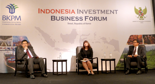 (From left) Indra Darmawan, director of International Business Partnership at Indonesia Investment Coordinating Board; Shinta Kamdani, vice chairman of the Global Entrepreneurship Program Indonesia; and Koko Matthew Zaelani, managing director of AKR Group (Joel Lee / The Korea Herald)