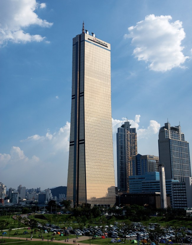 Hanwha building in Seoul