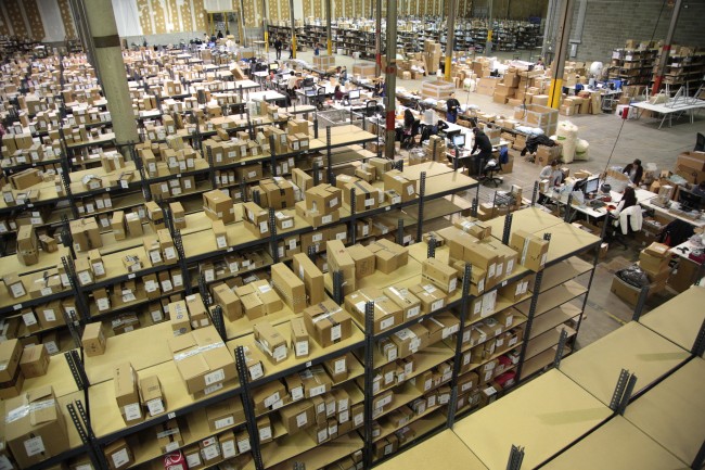 Boxes are stacked to be sent in international shopping support service Malltail’s New Jersey distribution center in the United States of America. (Malltail)