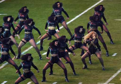 Beyonce performs during the Pepsi Super Bowl 50 halftime show at Levi‘s Stadium on Feb. 7 in Santa Clara, California. (AFP-Yonhap)