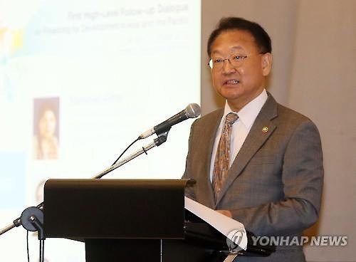 Finance Minister Yoo Il-ho (Yonhap)