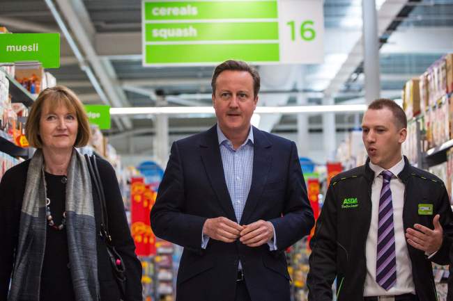 David Cameron (center) (AFP)