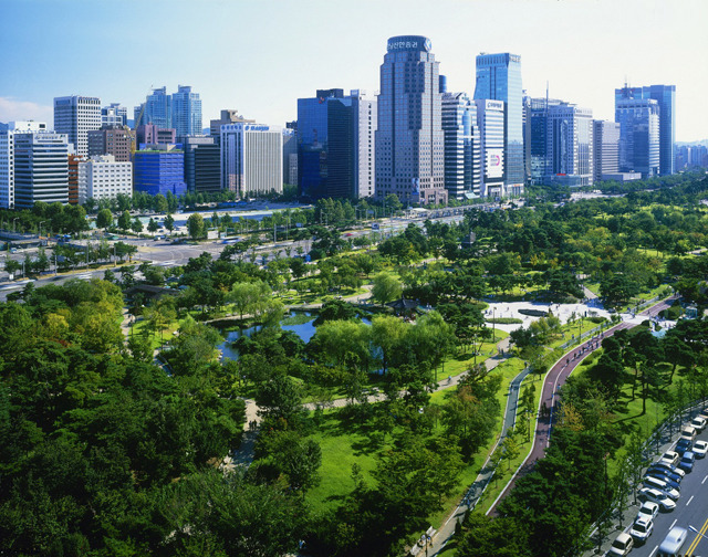 Yeouido Park in Seoul, an urban forest in Korea (KFS)