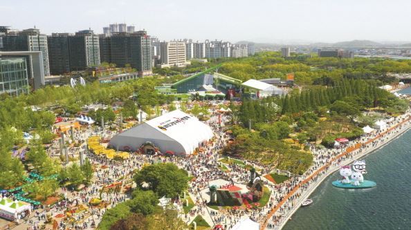 A bird’s eye view of Ilsan Lake Park. (Goyang City Hall)