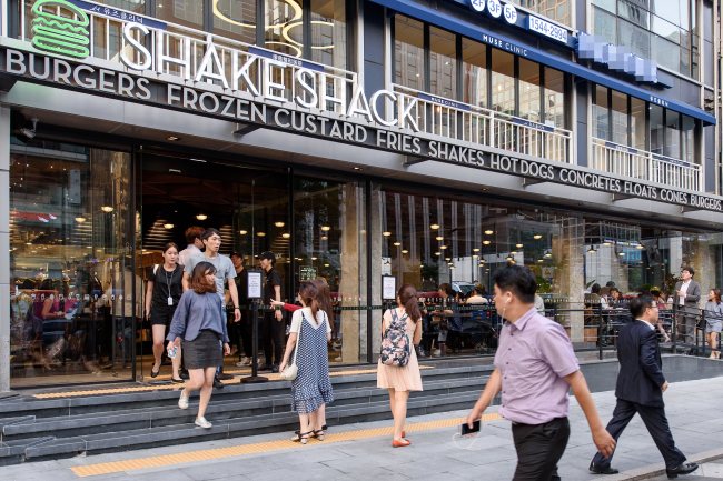 Shake Shack’s first outlet in Seoul near Gangnam Station (SPC Group)