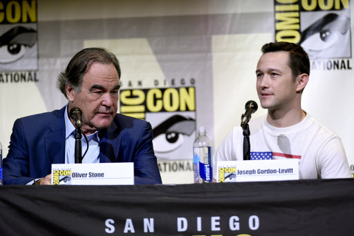 Director/writer Oliver Stone, left, and Joseph Gordon-Levitt attend the “Snowden” panel on the first day of Comic-Con International on July 21 in San Diego. (AP-Yonhap)