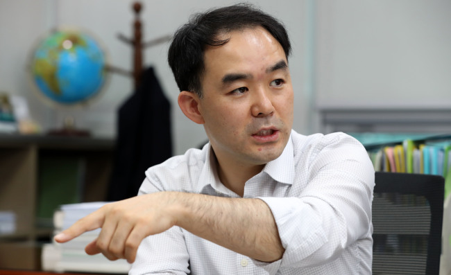 Rep. Chae Yi-bai of the opposition People‘s Party speaks during an interview with The Korea Herald. (Park Hae-mook/The Korea Herald)