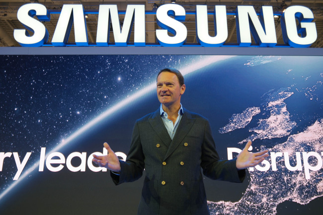 David Lowes, Samsung’s chief marketing officer in Europe, speaks at the press briefing in Berlin on Thursday. (Samsung Electronics)