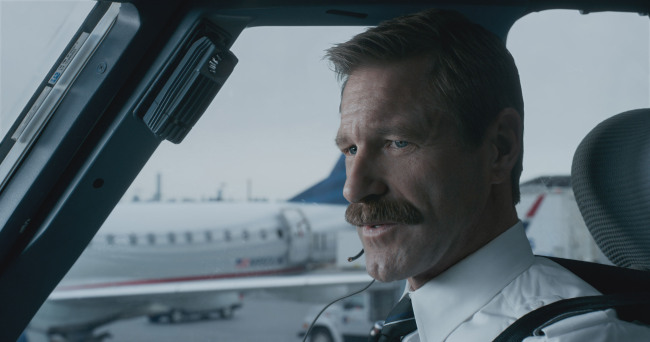 Aaron Eckhart plays Jeff Skiles in “Sully.” (Warner Bros. Pictures/Village Roadshow Films/TNS)